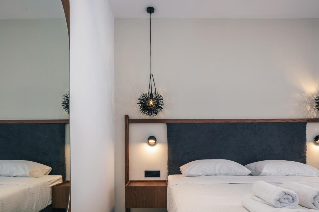 Del Mare Apts